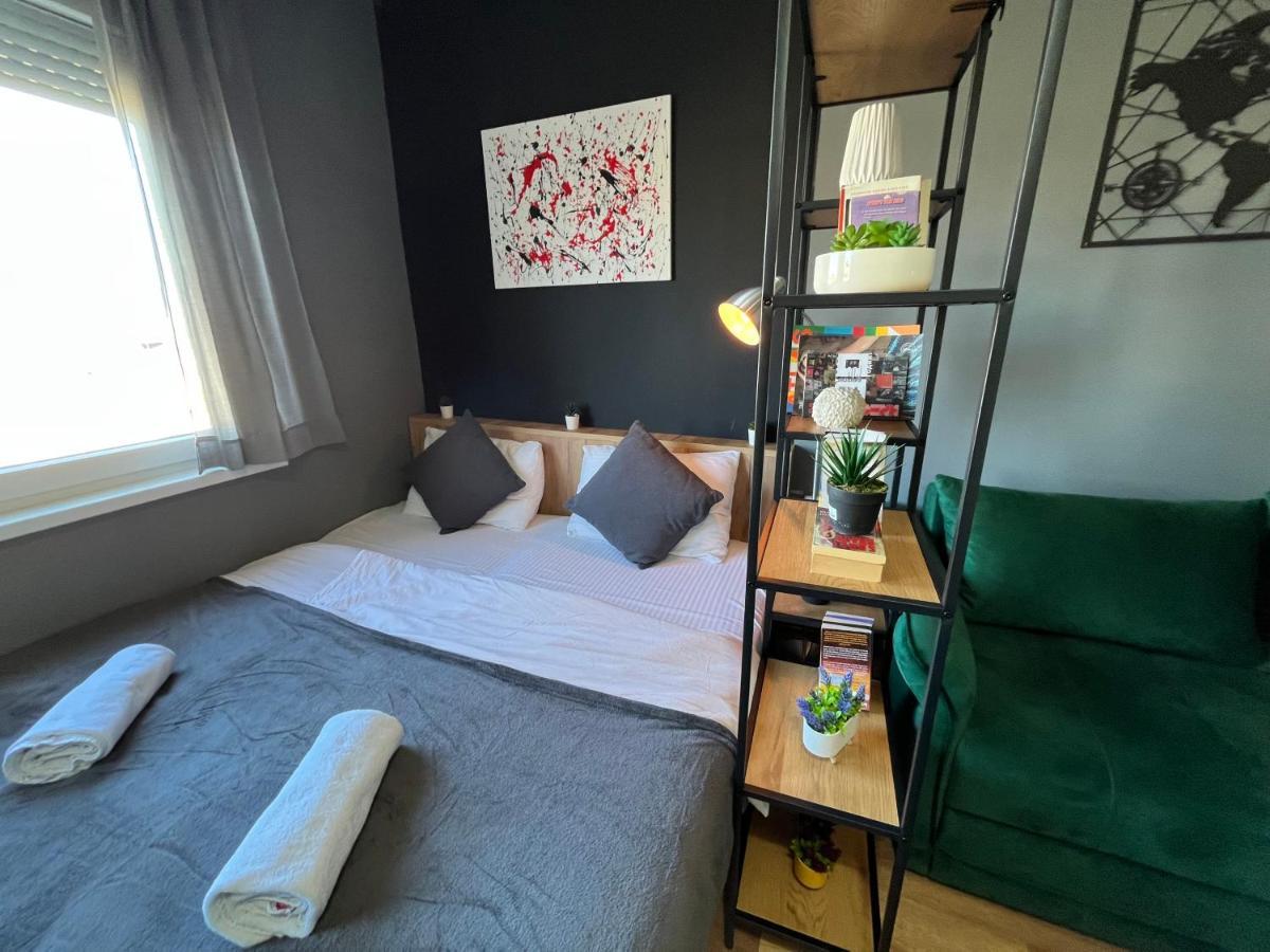 Mickitos City Center Apartment スコピエ エクステリア 写真
